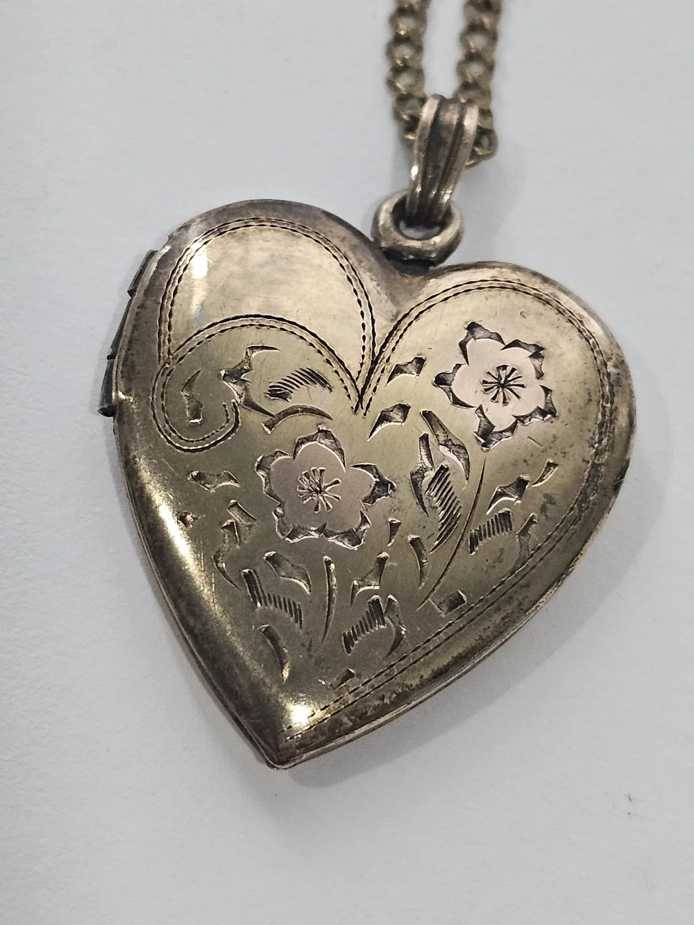 1/20 12k On Sterling Heart Floral Etched Locket Necklace - 18